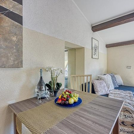 Old Town Apartments In Umag Buitenkant foto