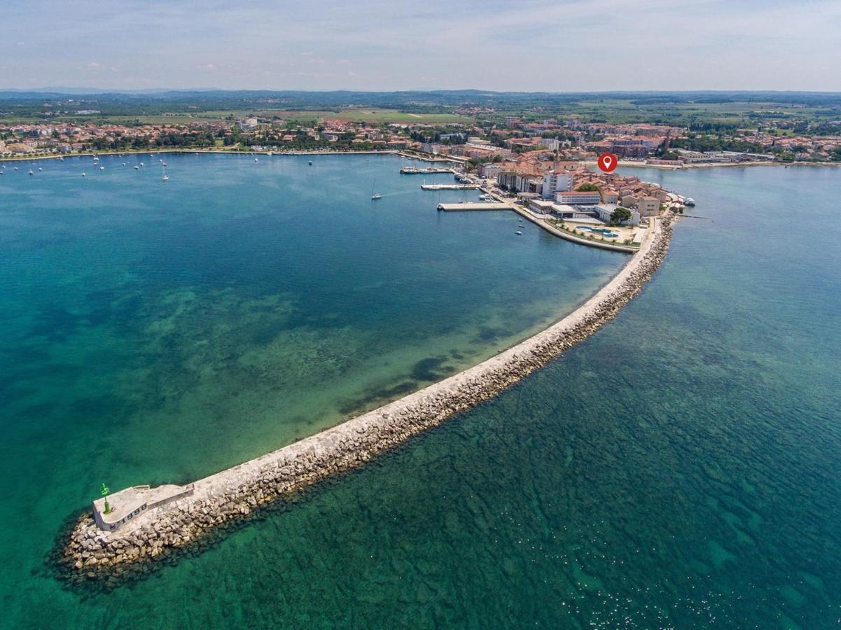 Old Town Apartments In Umag Buitenkant foto