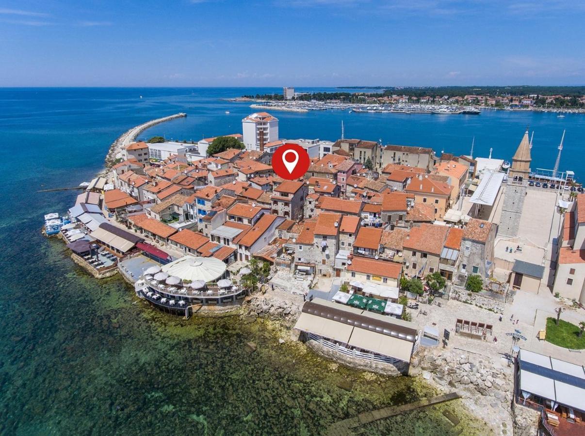 Old Town Apartments In Umag Buitenkant foto