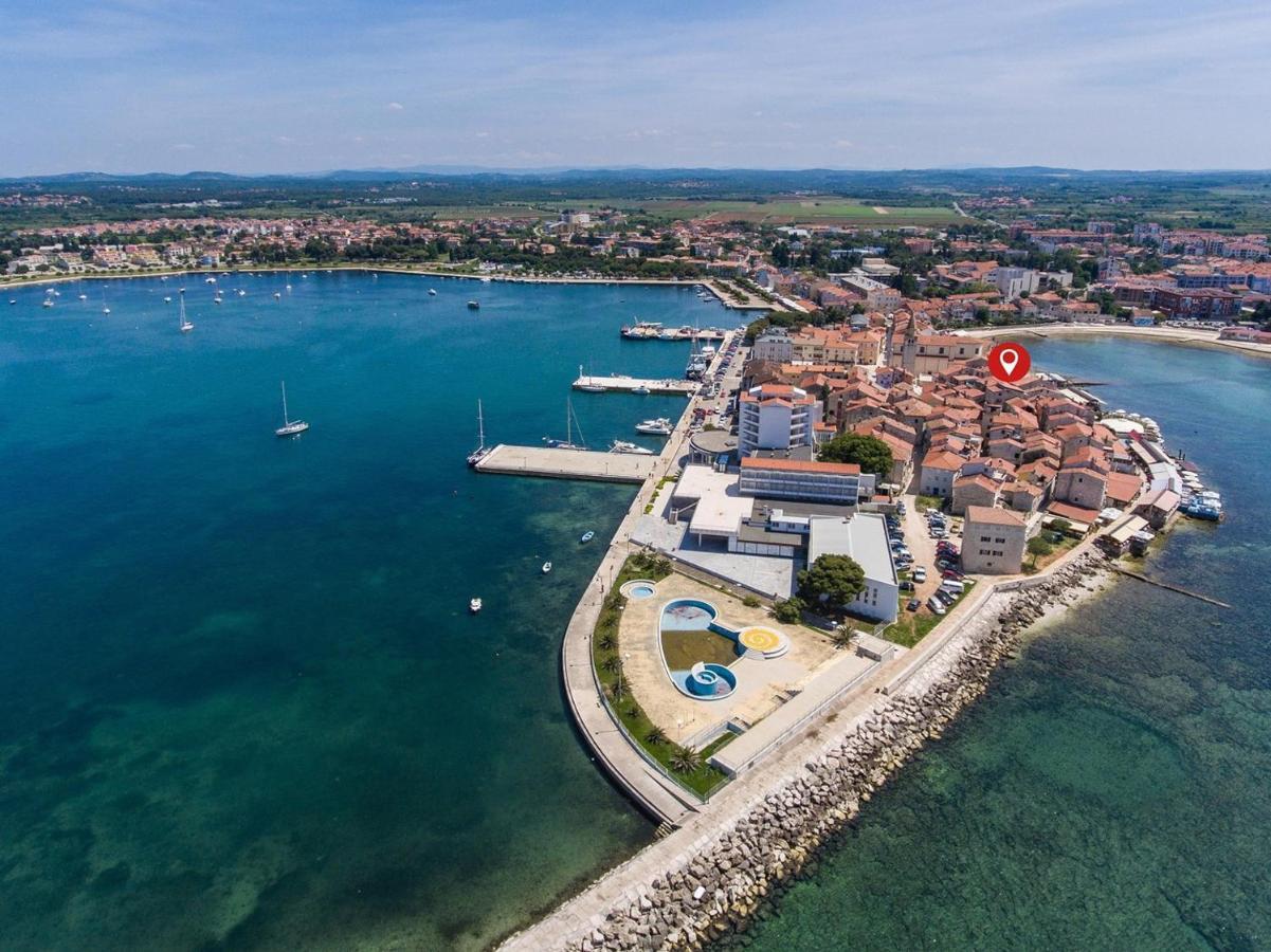 Old Town Apartments In Umag Buitenkant foto