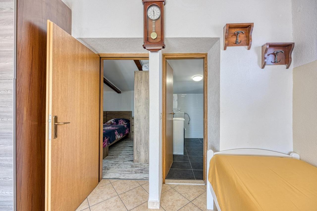 Old Town Apartments In Umag Buitenkant foto