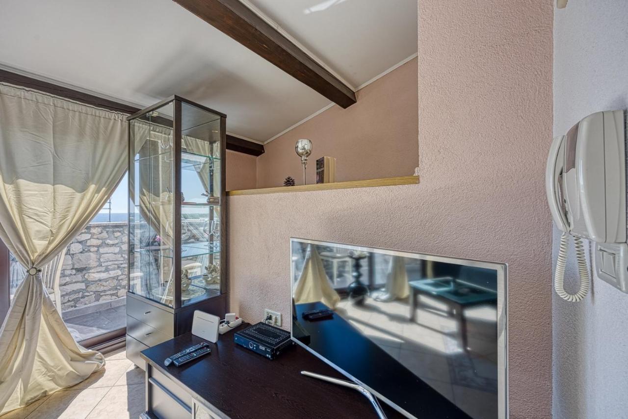 Old Town Apartments In Umag Buitenkant foto