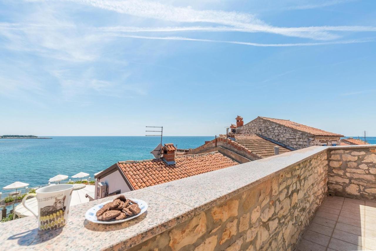 Old Town Apartments In Umag Buitenkant foto